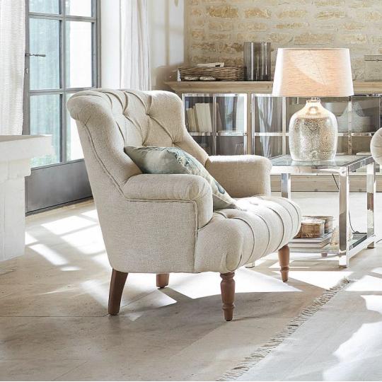 provanszi videki paraszthaz butor vilagos len provanszi karpitos fotel natur lenvaszon country mediterran.jpg